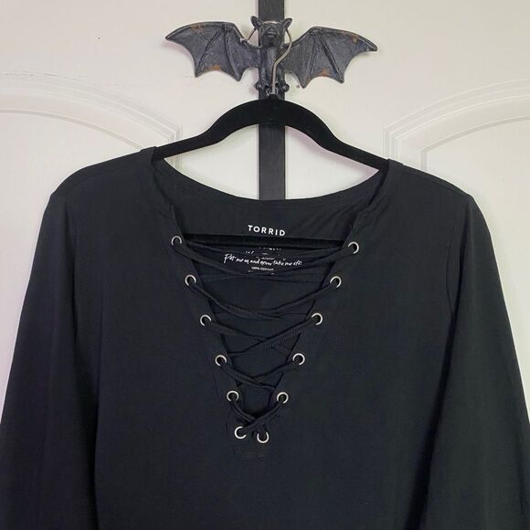 Torrid Gothic Black Tie Front Long Sleeve Blouse, Comfortable, Stretchy Size 1X - Picture 6 of 11